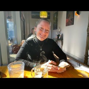 Meet your Posher, Courtney